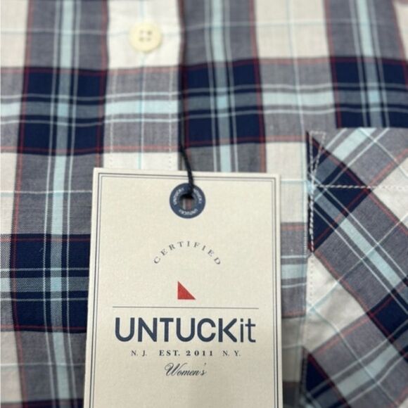 Untuckit Long Sleeve Button Down 100% Cotton Shirt, Size 10, Blue & White Plaid - Picture 4 of 8